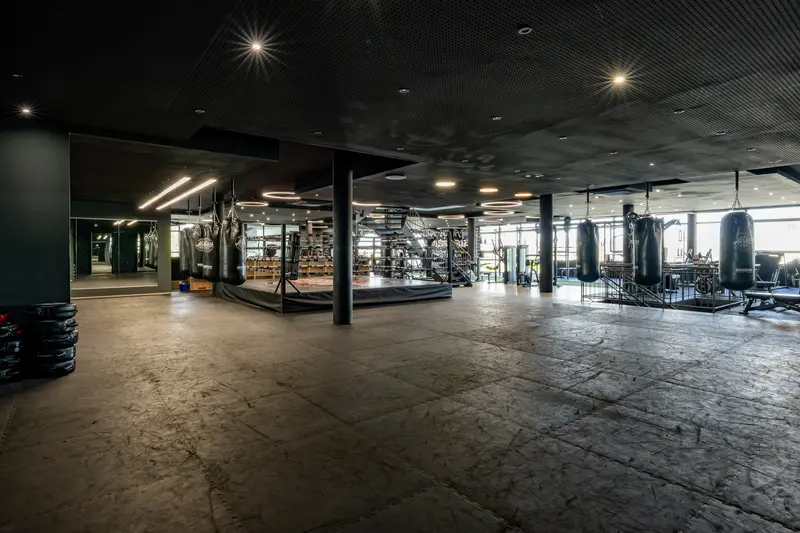 Große Trainingsfläche im Boxbereich